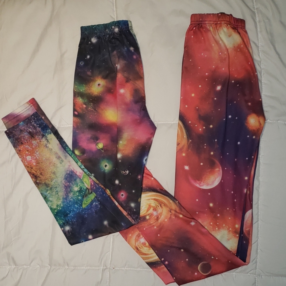 High waisted Galaxy leggings